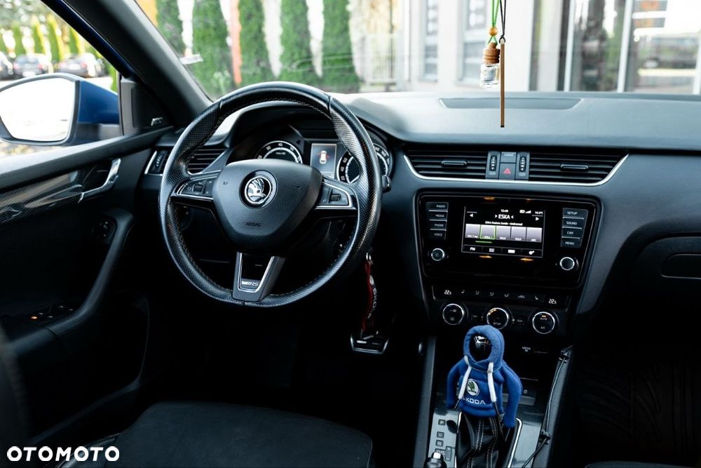 Skoda Octavia 2.0 TSI RS DSG - 16