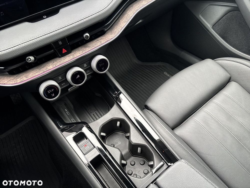 Skoda Superb 1.5 TSI L&K DSG - 15