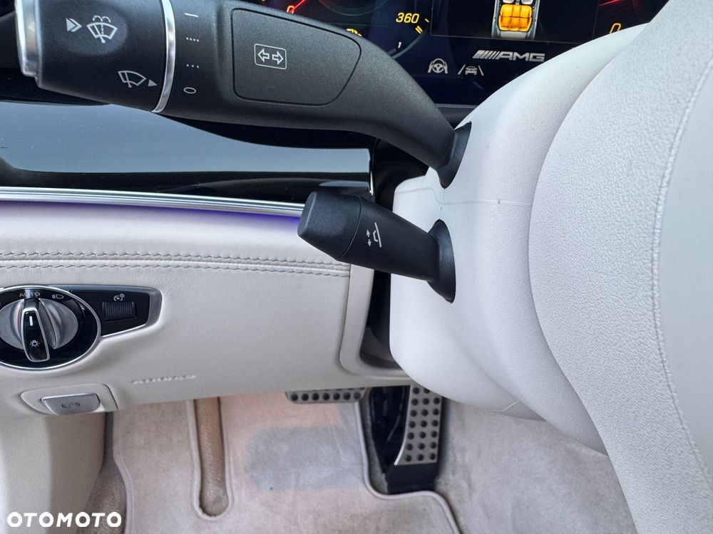 Mercedes-Benz AMG GT 63 S 4Matic+ Speedshift MCT 9G - 24