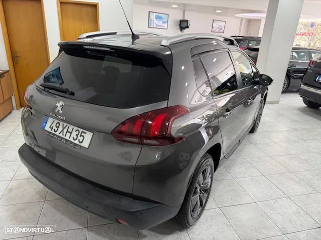 Peugeot 2008 1.2 PureTech Style - 3