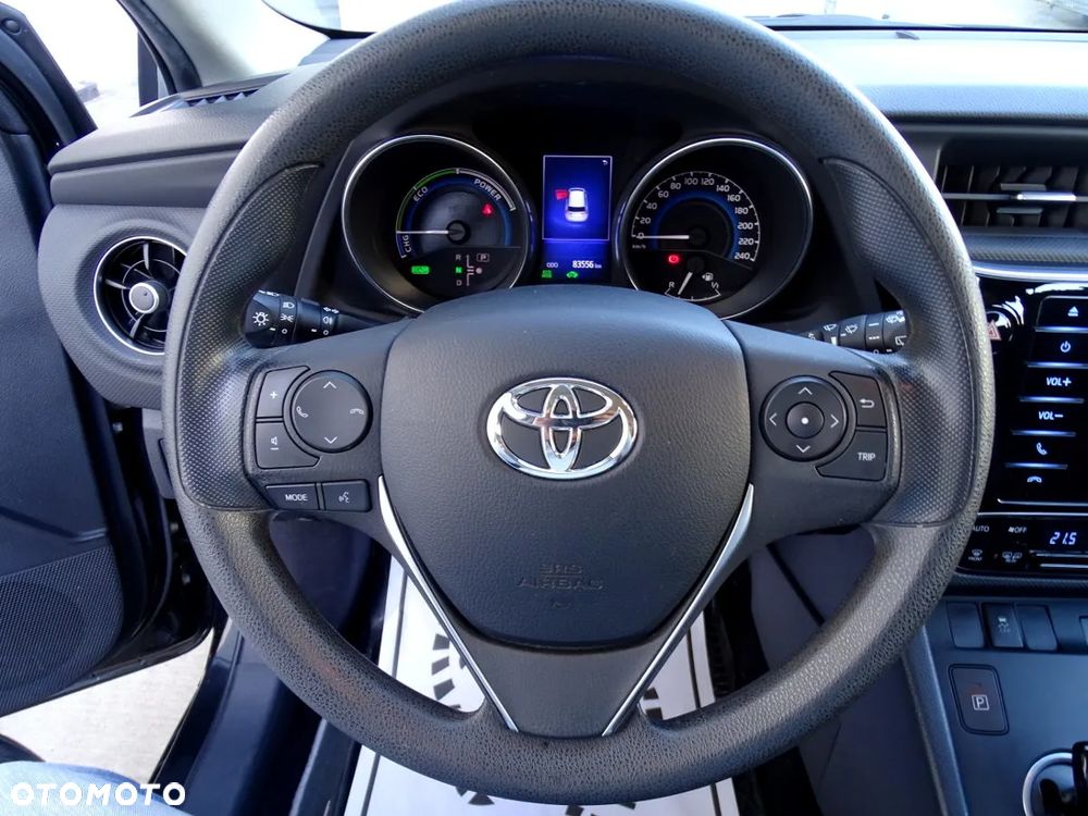 Toyota Auris - 16