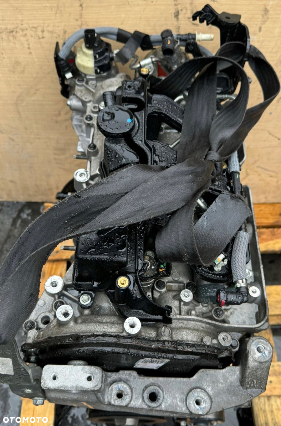 SILNIK KOMPL UKŁADEM WTRYSKOWYM TRAFIC II VIVARO 2.0 DCi M9R 710 EURO 6 - 7