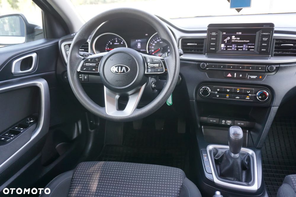 Kia Ceed 1.6 CRDi SCR M - 12