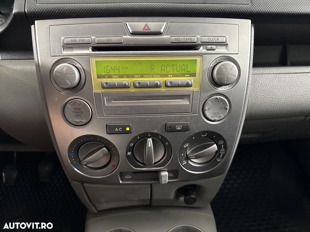 Mazda 2 - 18