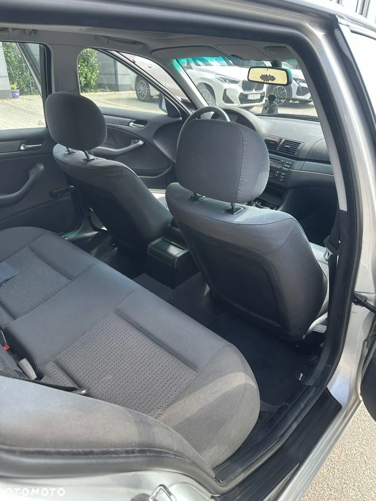 BMW Seria 3 316i - 5