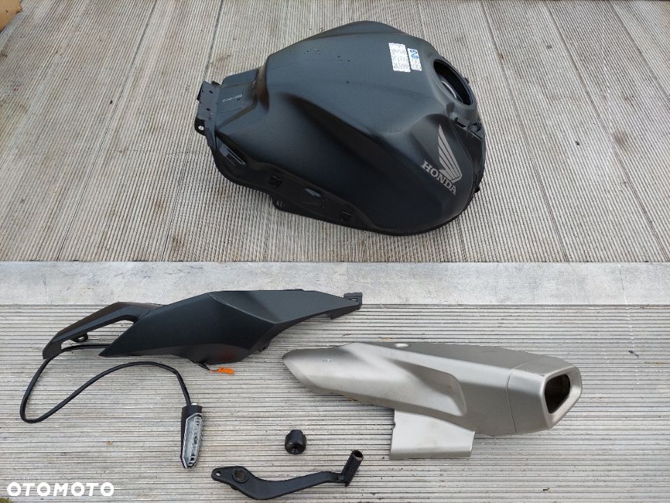 HONDA CBR 650 R zbiornik paliwa ogon owiewka osłona wydechu - 1