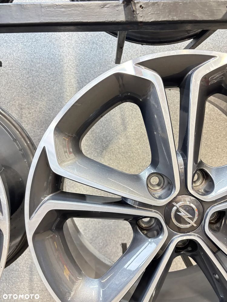 4 Felgi Alu. Opel Corsa D,E, Adam, Meriva B, Vectra C, 17" +TPMS - 30