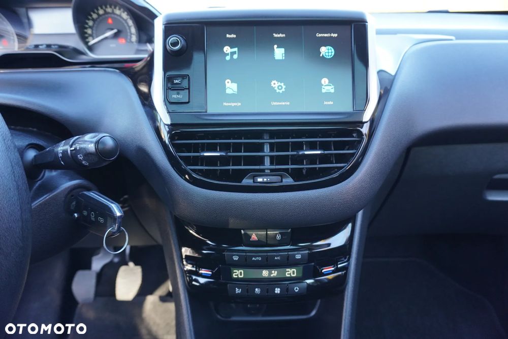 Peugeot 208 1.2 PureTech Allure - 21