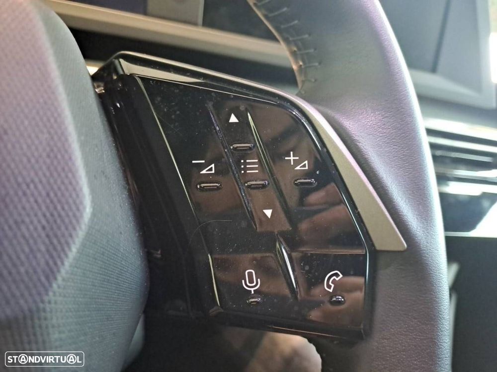 Peugeot 3008 1.2 Hybrid Allure e-DCS6 - 17