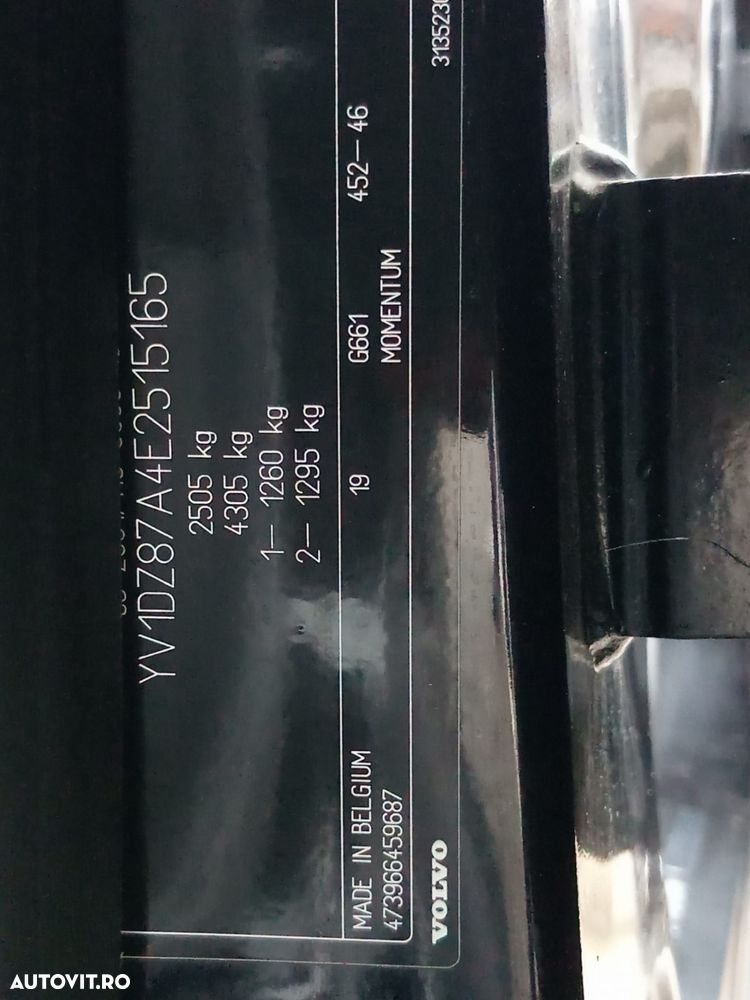 Volvo XC 60 D4 AWD Momentum - 4