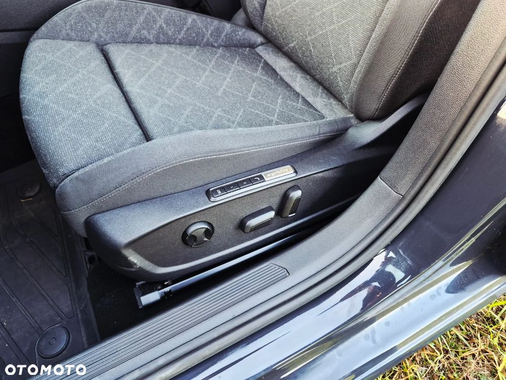 Volkswagen Golf Variant 2.0 TDI SCR - 24