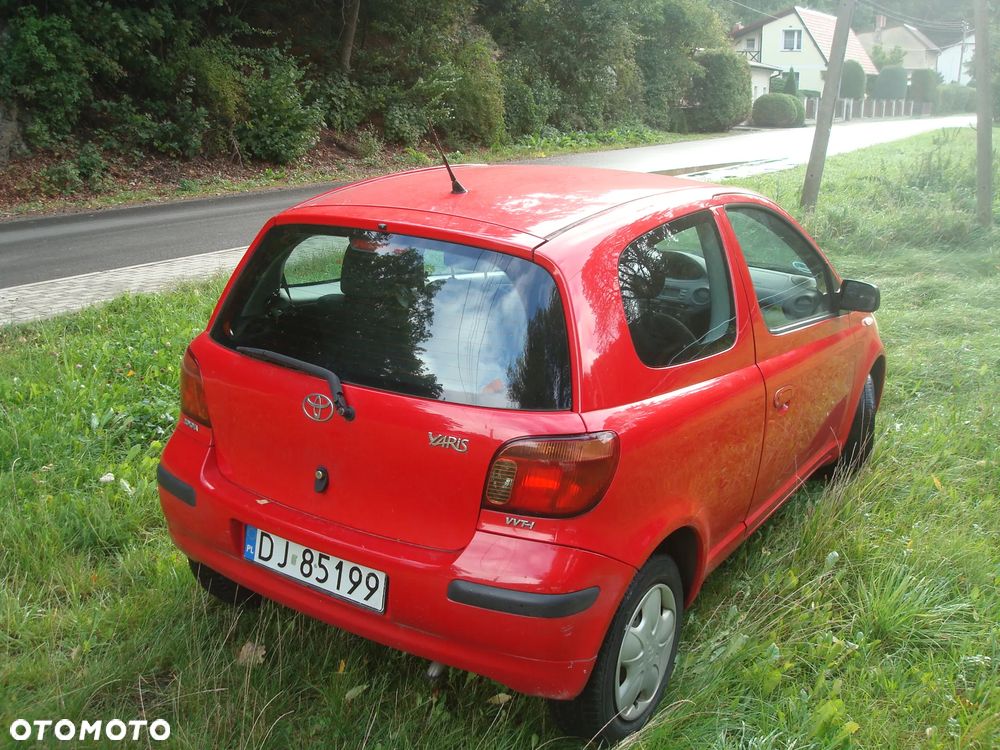 Toyota Yaris 1.0 VVT-i Sol - 4