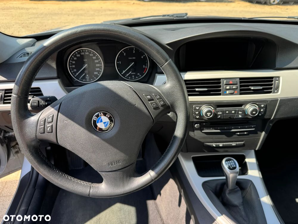 BMW Seria 3 320d DPF - 37