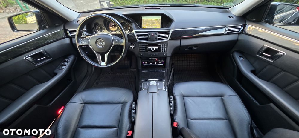 Mercedes-Benz Klasa E 350 CDI DPF 4Matic BlueEFFICIENCY 7G-TRONIC Avantgarde - 2
