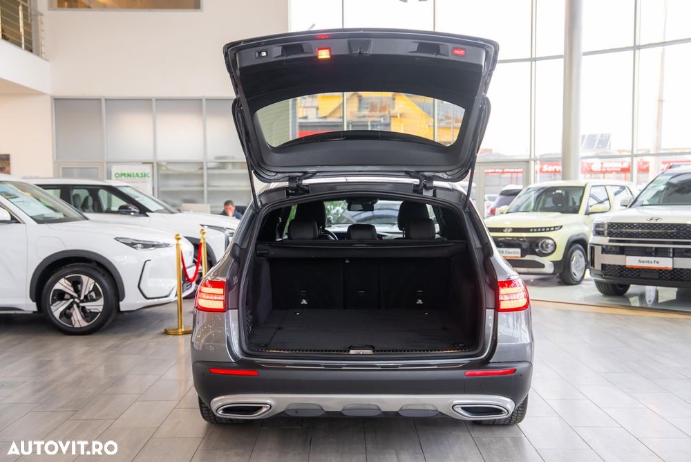 Mercedes-Benz E 220 d 4Matic T All-Terrain 9G-TRONIC Avantgarde - 13