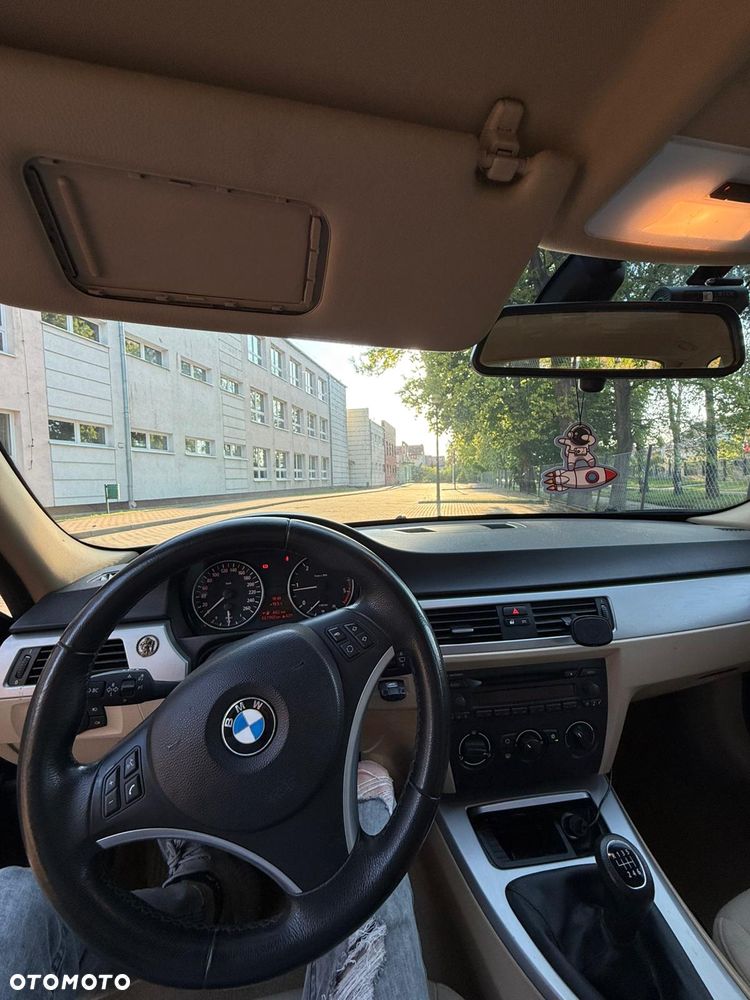 BMW Seria 3 - 15