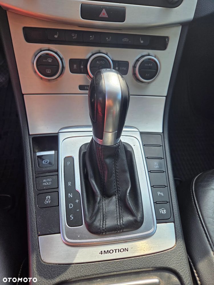 Volkswagen Passat 2.0 TDI 4Mot Highline DSG - 11