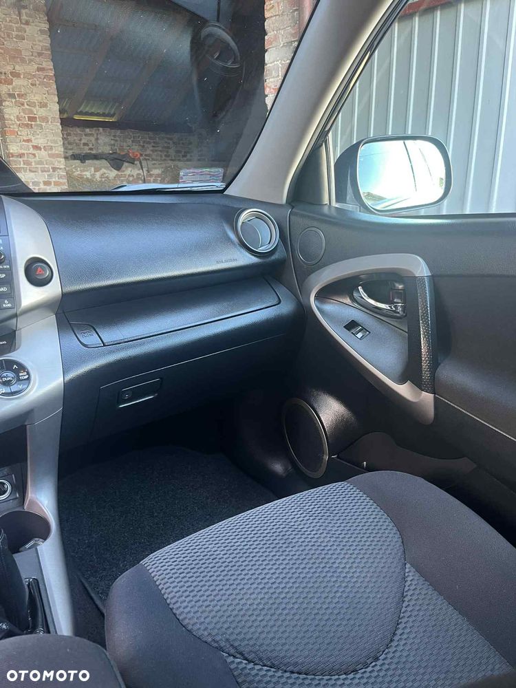 Toyota RAV4 2.2 D-4D 4x4 Sol - 13