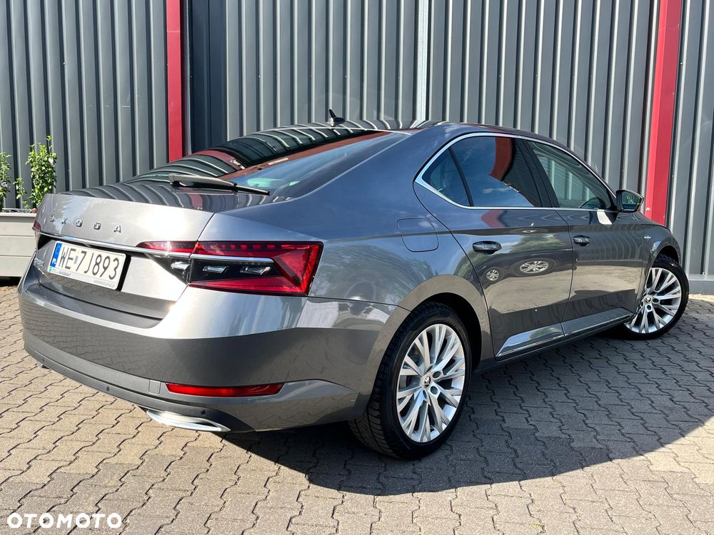 Skoda Superb 2.0 TDI SCR L&K DSG - 4