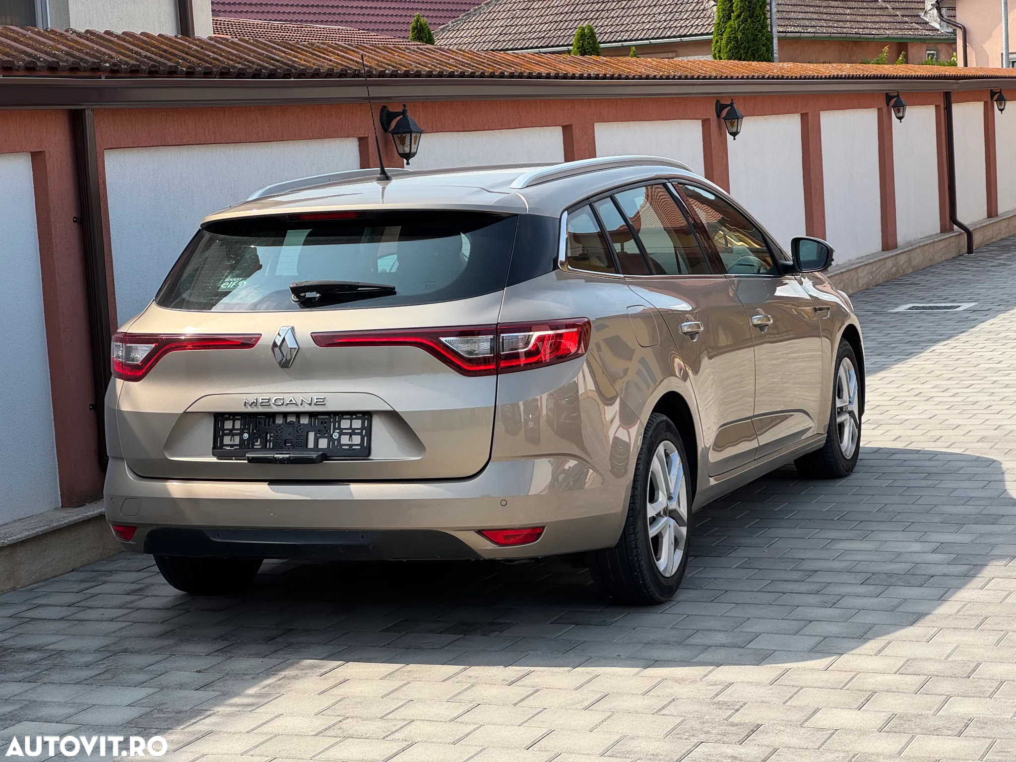 Renault Megane Grandtour ENERGY dCi 110 EDC BUSINESS - 31