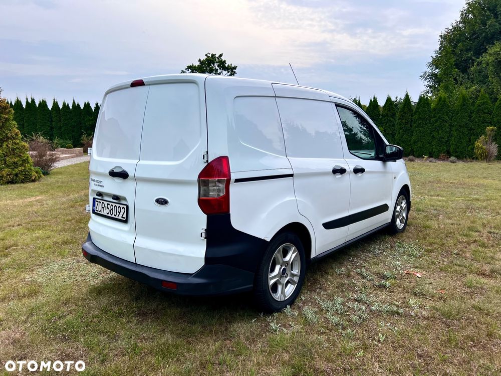 Ford Transit Courier - 7