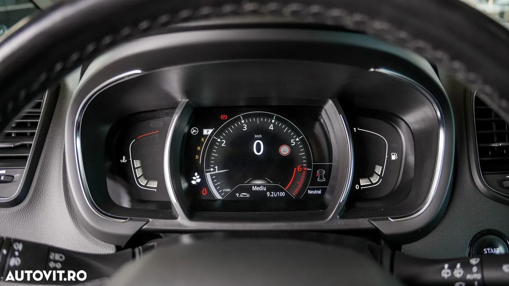 Renault Grand Scenic TCe 140 GPF EDC BLACK EDITION - 17