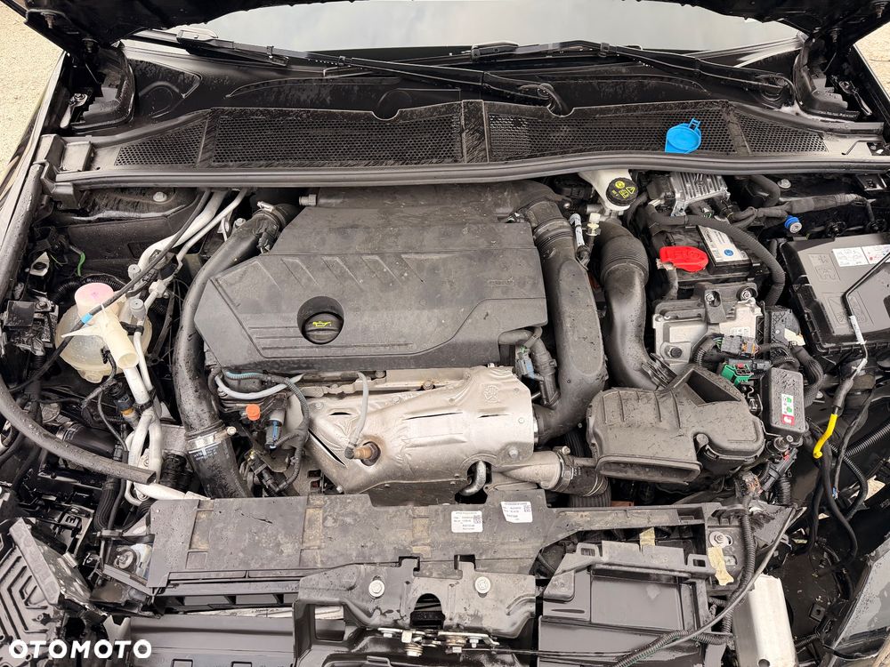 Peugeot 308 225 e-EAT8 GT - 12