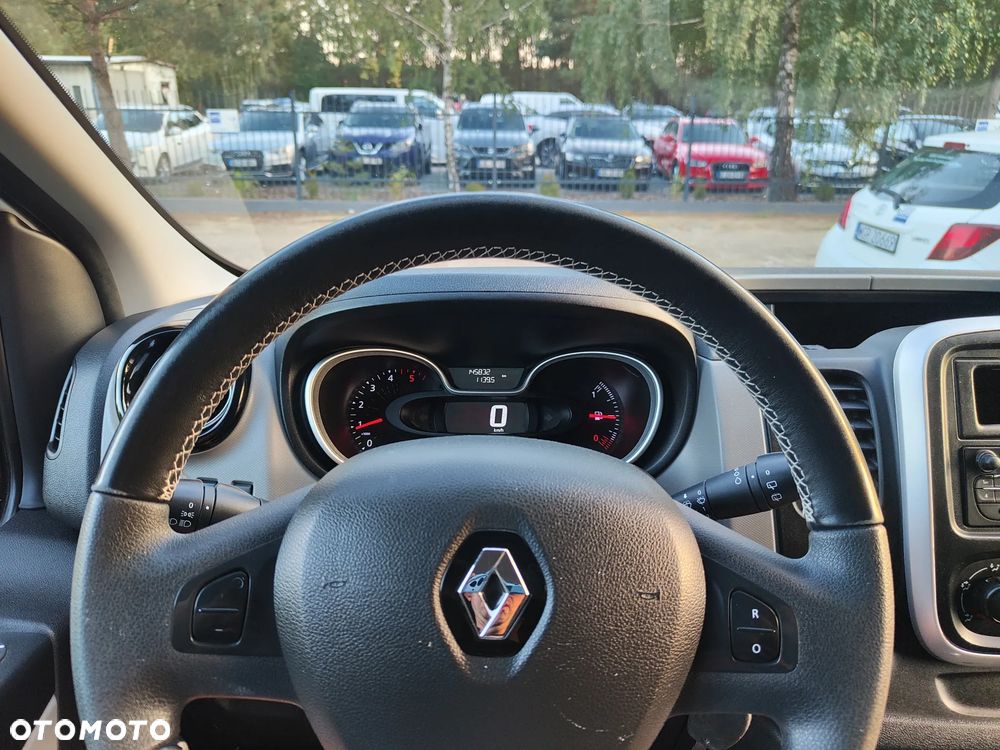 Renault Trafic - 25