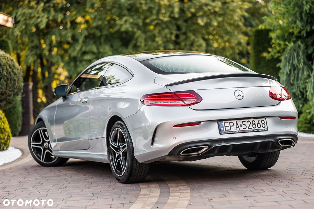 Mercedes-Benz Klasa C 300 9G-TRONIC - 5