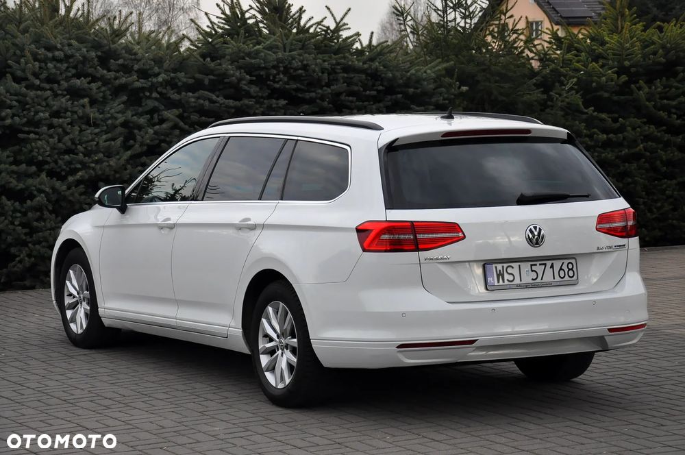 Volkswagen Passat - 19