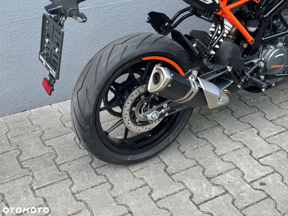 KTM Duke 125 - 22