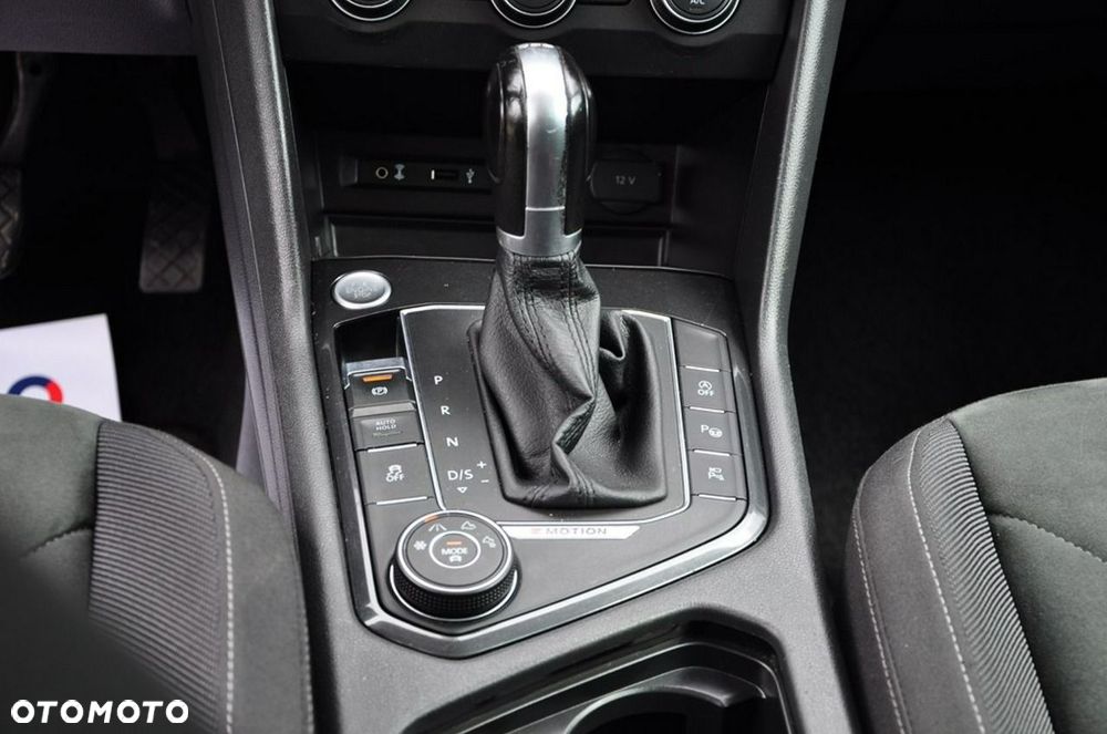 Volkswagen Tiguan 2.0 TDI SCR 4MOTION DSG Highline - 34