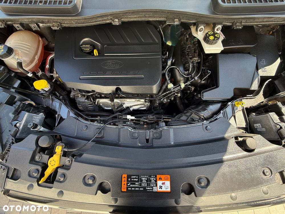 Ford Kuga 1.5 EcoBoost 2x4 ST-Line - 39