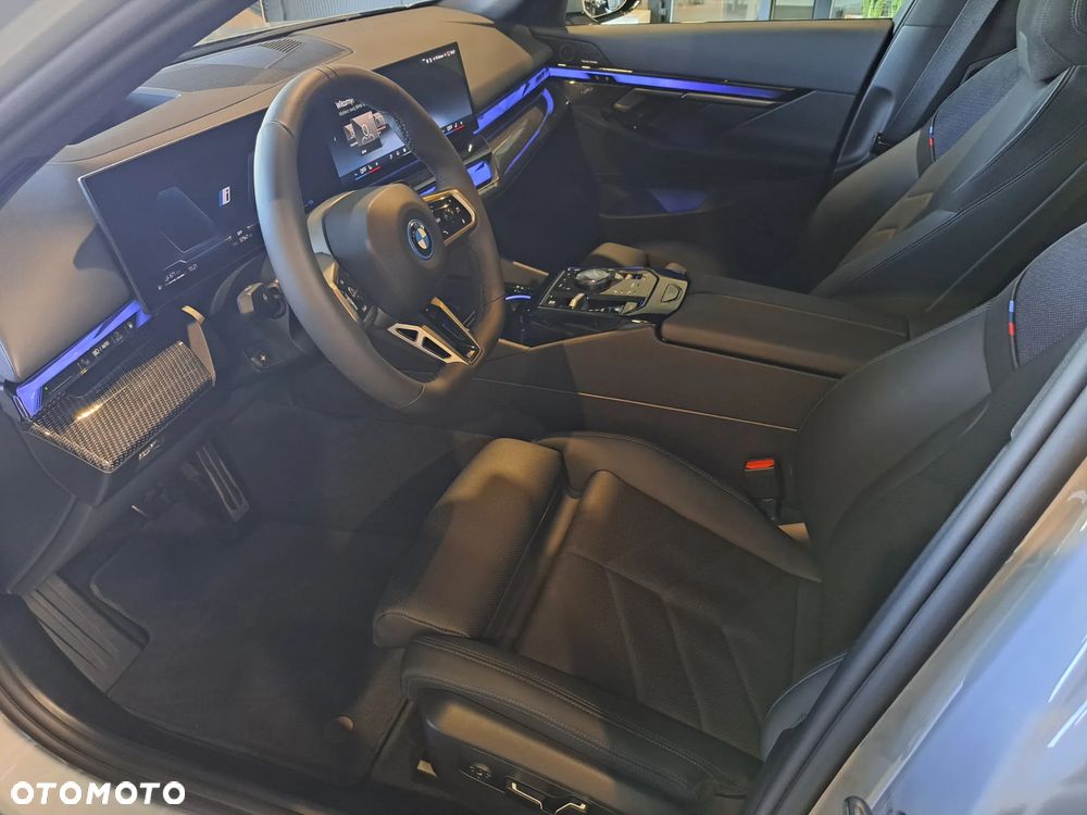 BMW Seria 5 530e xDrive PHEV M Sport - 9