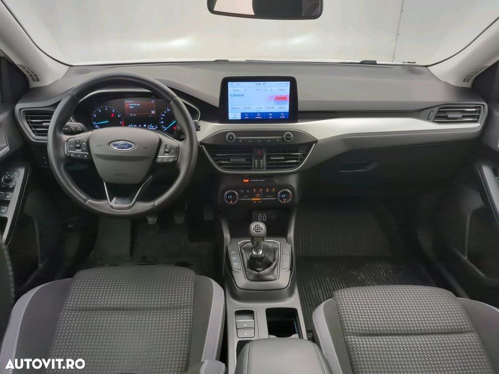 Ford Focus 1.0 EcoBoost Trend Edition - 6