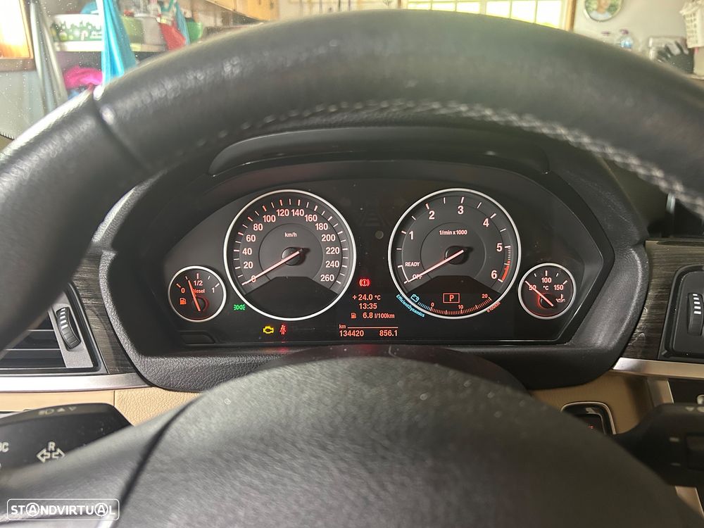 BMW 320 d Auto Line Luxury - 7