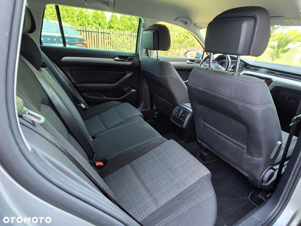 Volkswagen Passat 2.0 TDI EVO Business DSG - 8