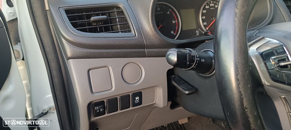 Mitsubishi L200 2.4 DI-D CD Invite 2WD - 41