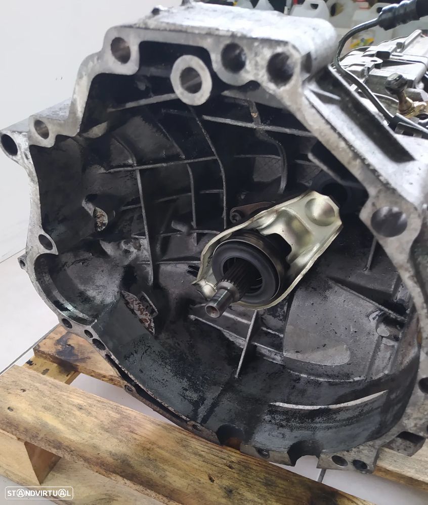 audi A4 2.0TDI 140cv caixa 6 velocidades referencia HCF - 4