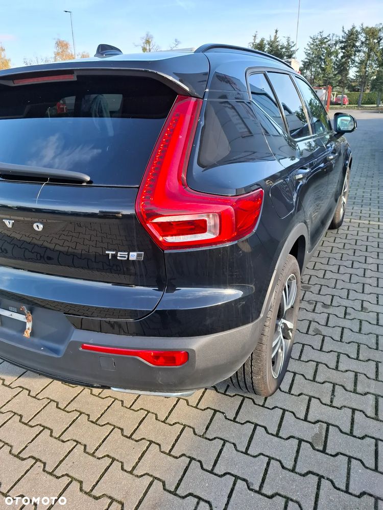 Volvo XC40 zderzak tyl kod lakieru 019 - 3