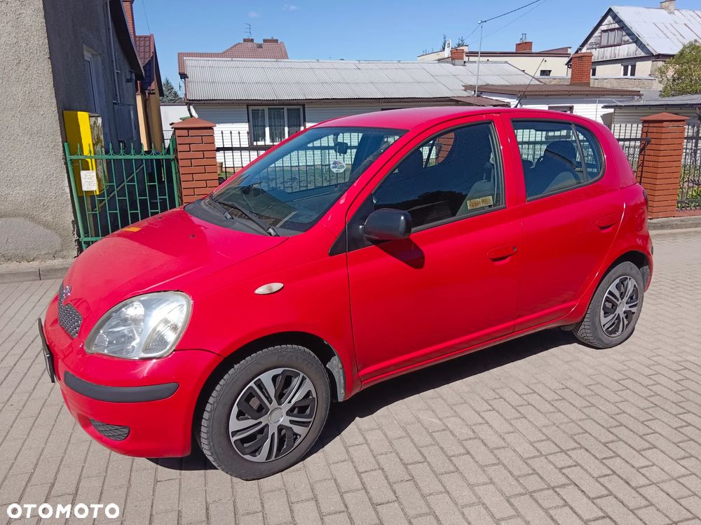 Toyota Yaris 1.0 Base - 1