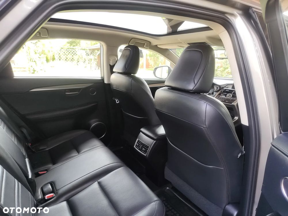 Lexus NX 300h E-FOUR Executive-Line - 13