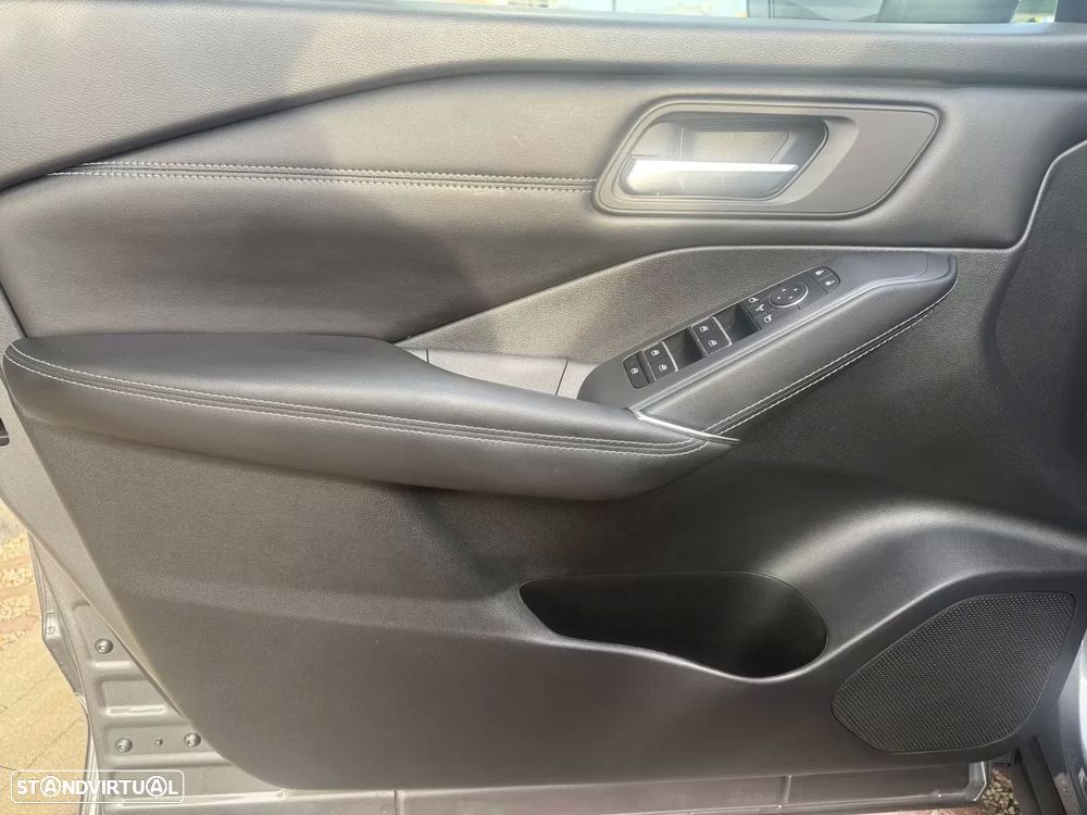 Nissan Qashqai 1.3 DIG-T N-Connecta 4x4 Xtronic - 10