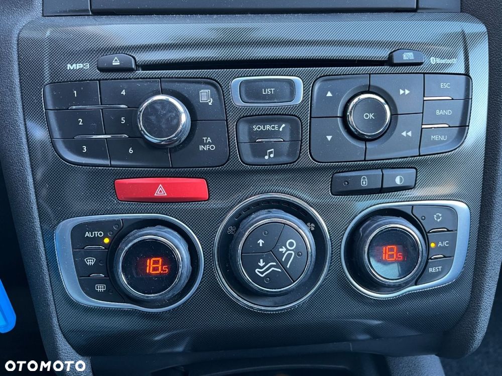 Citroën C4 e-HDi 110 EGS6 Stop/Start System Selection - 12