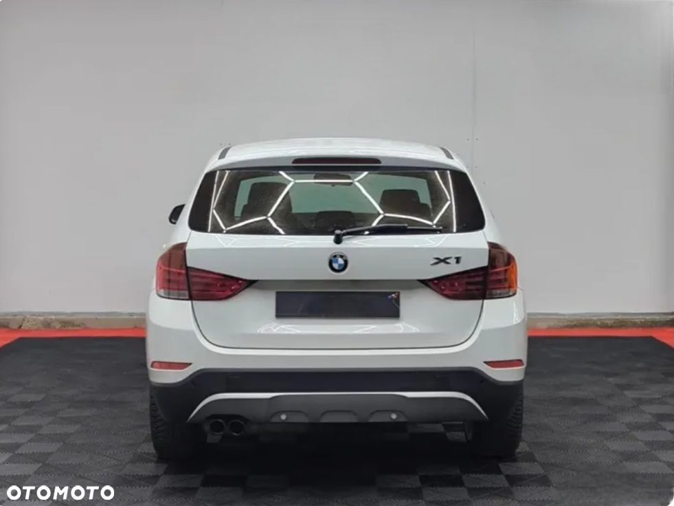 BMW X1 xDrive20i Sport Line - 5