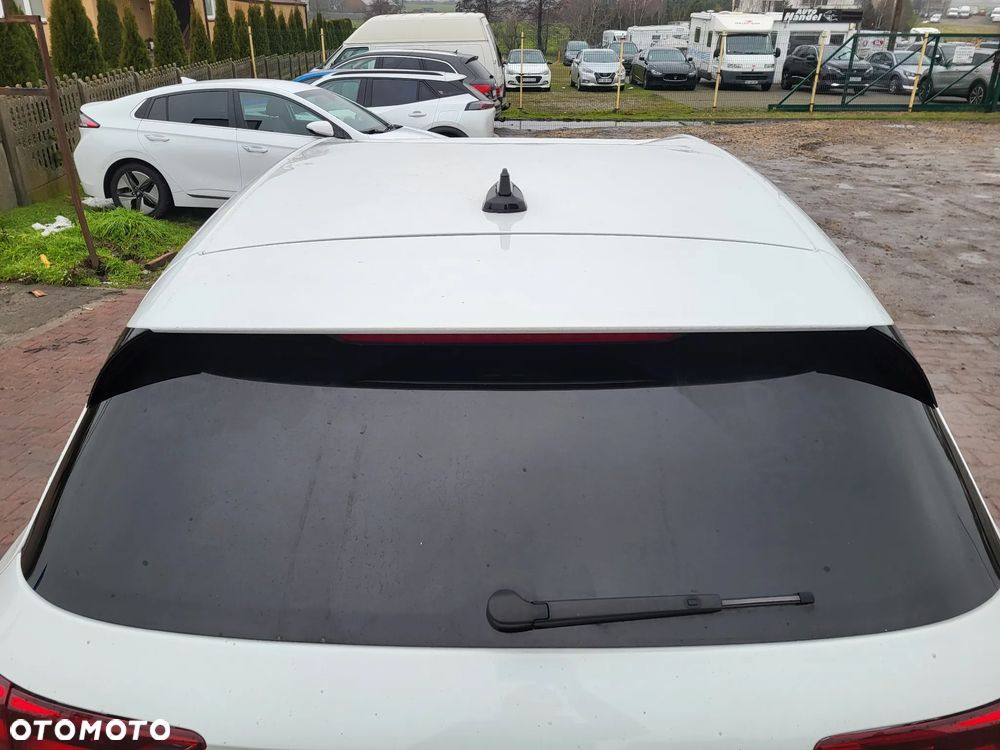 Volkswagen Golf - 20