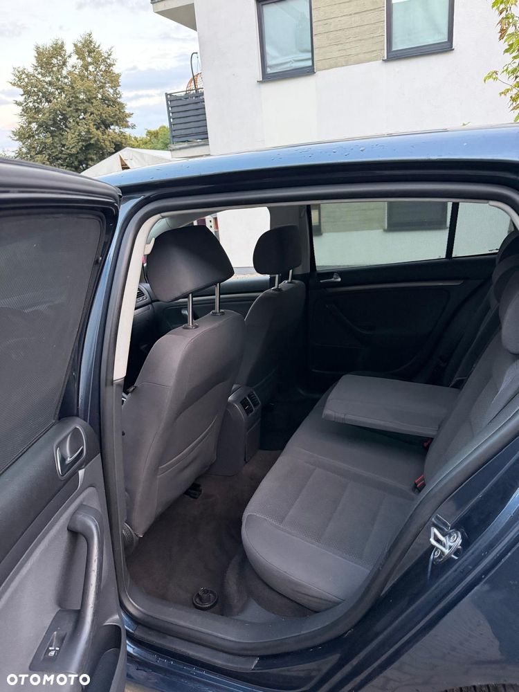 Volkswagen Golf - 15