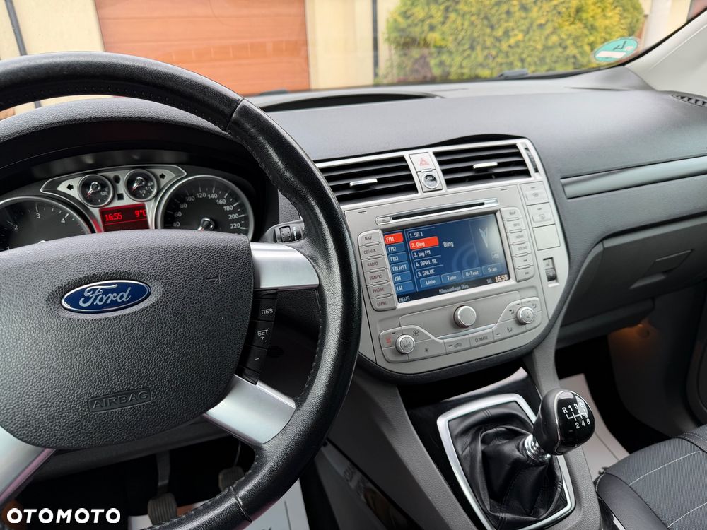 Ford Kuga 2.0 TDCi 4x4 Titanium - 31