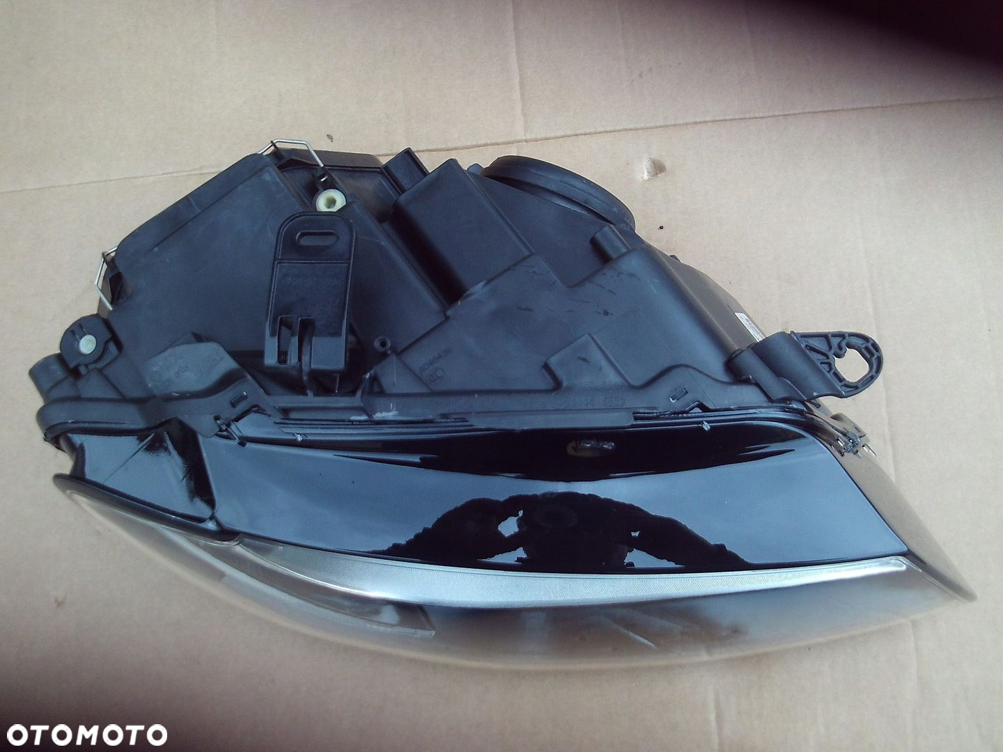 LAMPA PRAWA AUDI A5 8K0 BI XENON NIESKRĘTNY ŁADNA - 3