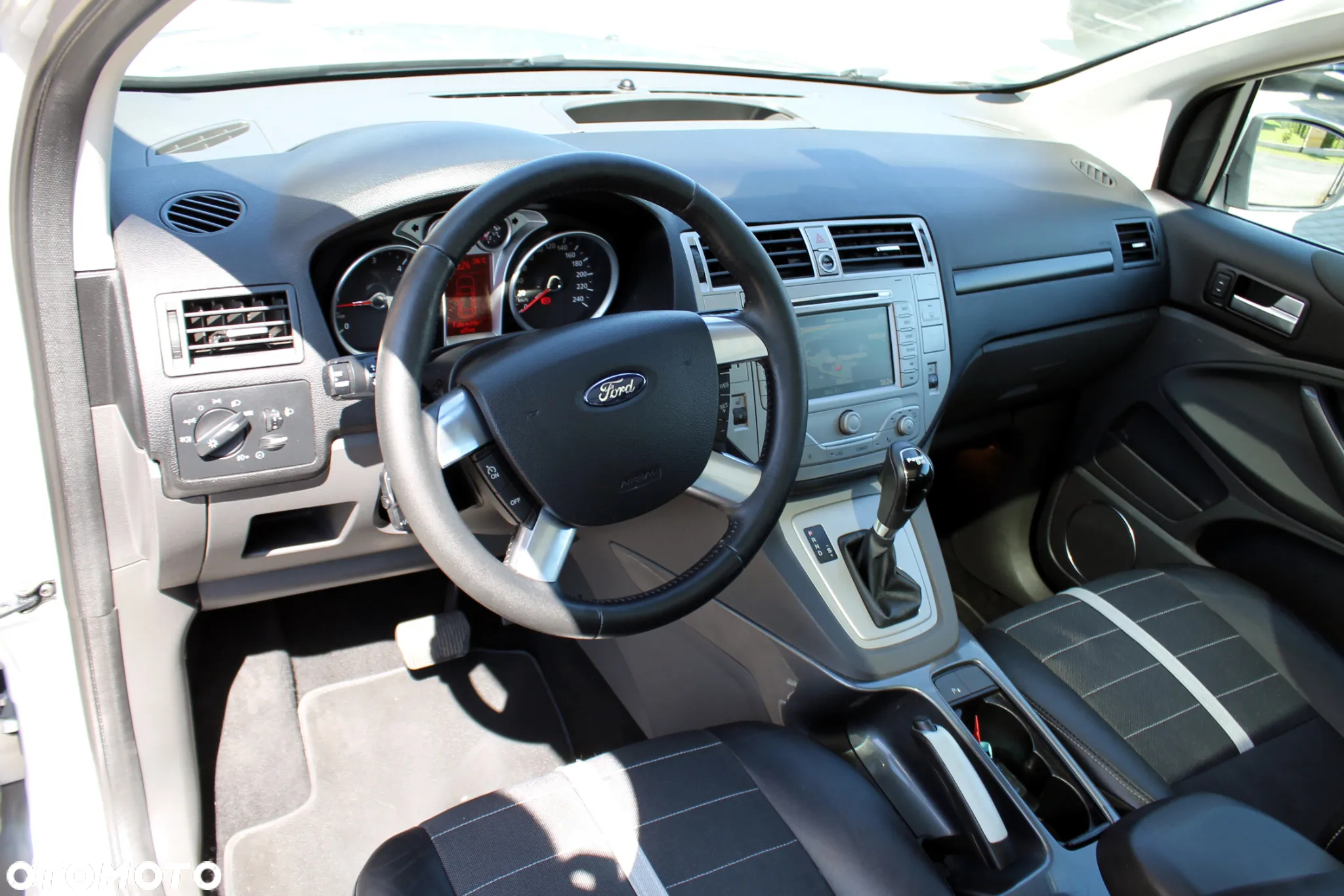 Ford Kuga 2.0 TDCi Titanium MPS6 - 10